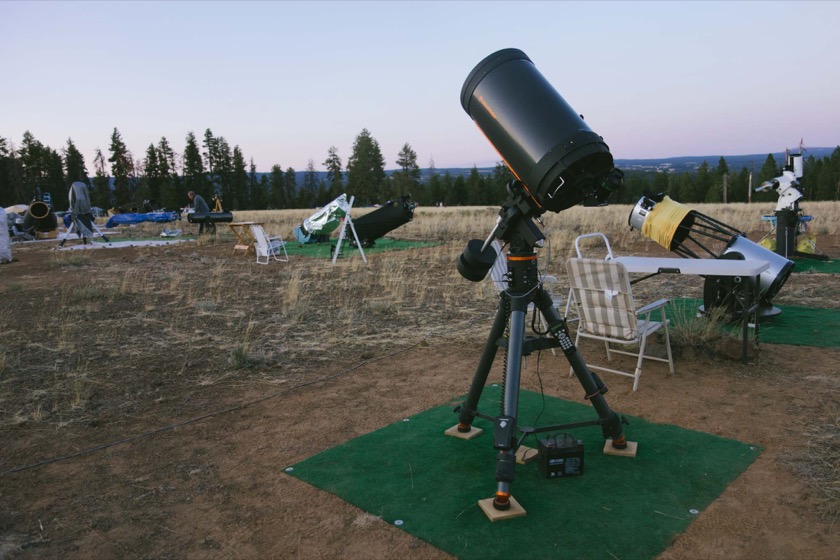 This telescope and mount weighs almost 150 pounds.