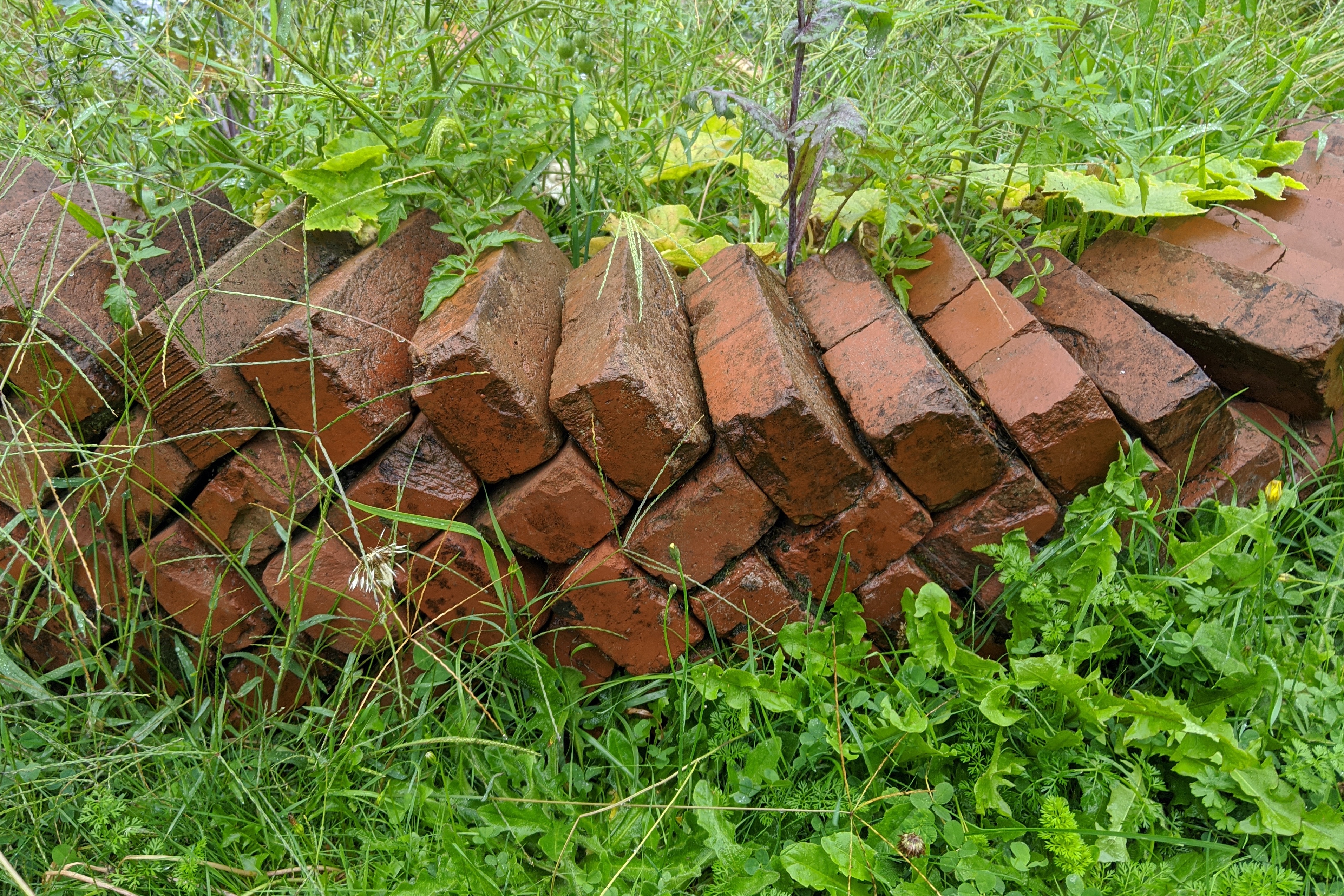 unmortared bricks